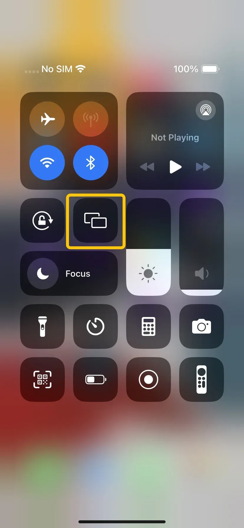 Screen Mirroring in the Control Center on iPhone