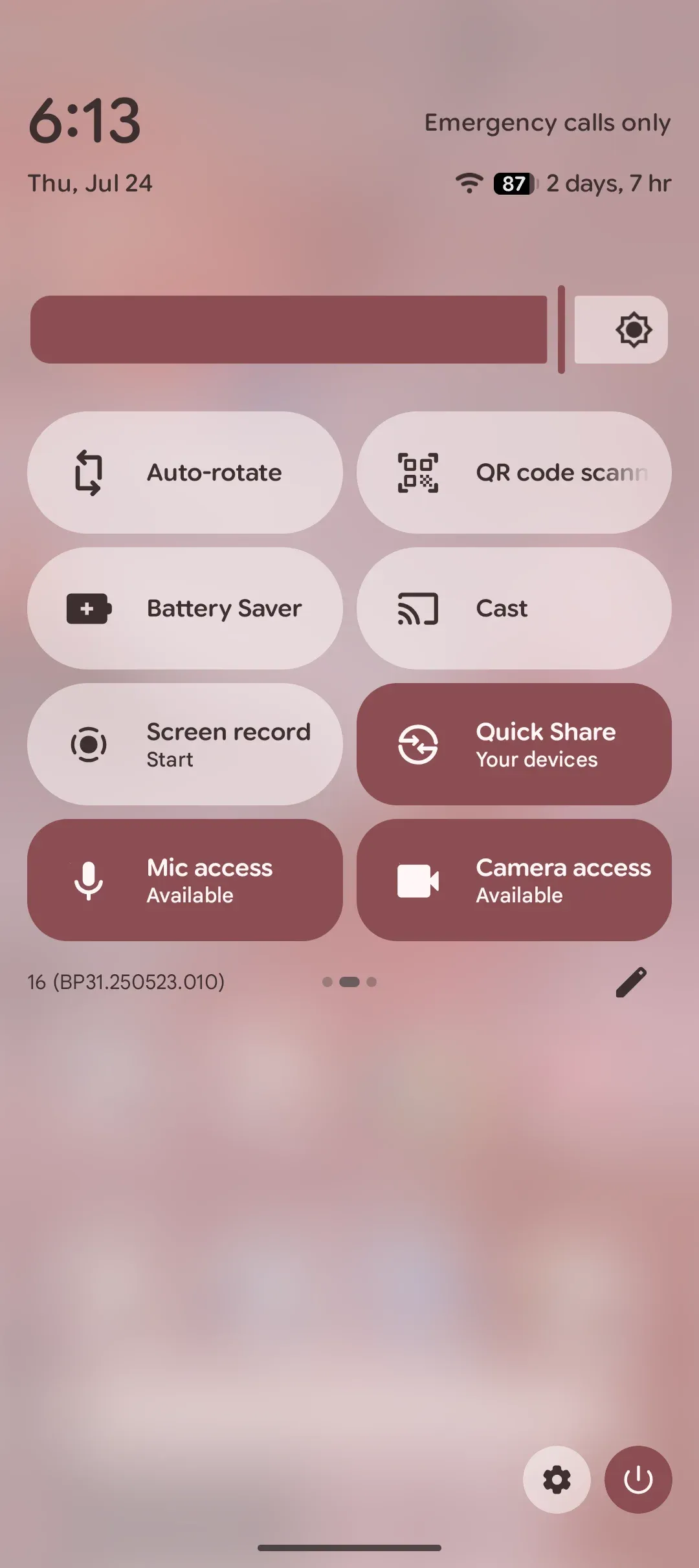 Cast option on Google Pixel