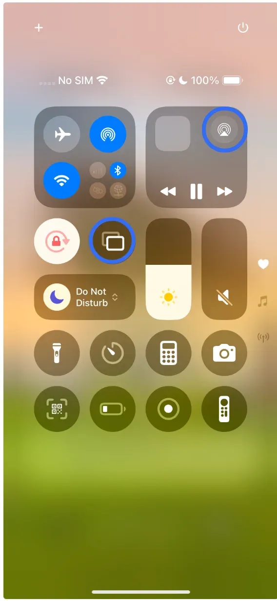 AirPlay icon and screen mirroring icon on iPhone