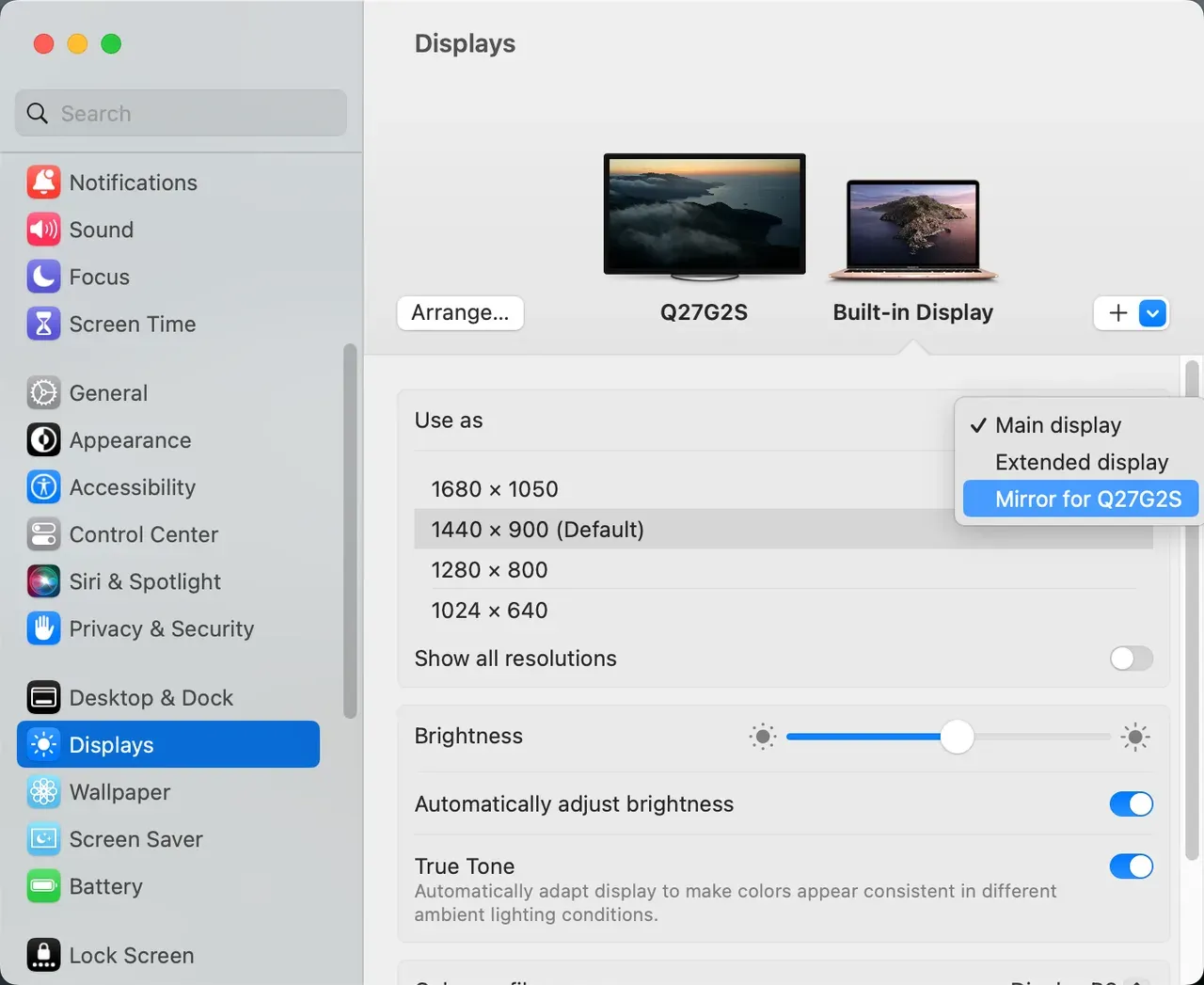 check Displays menu on Mac